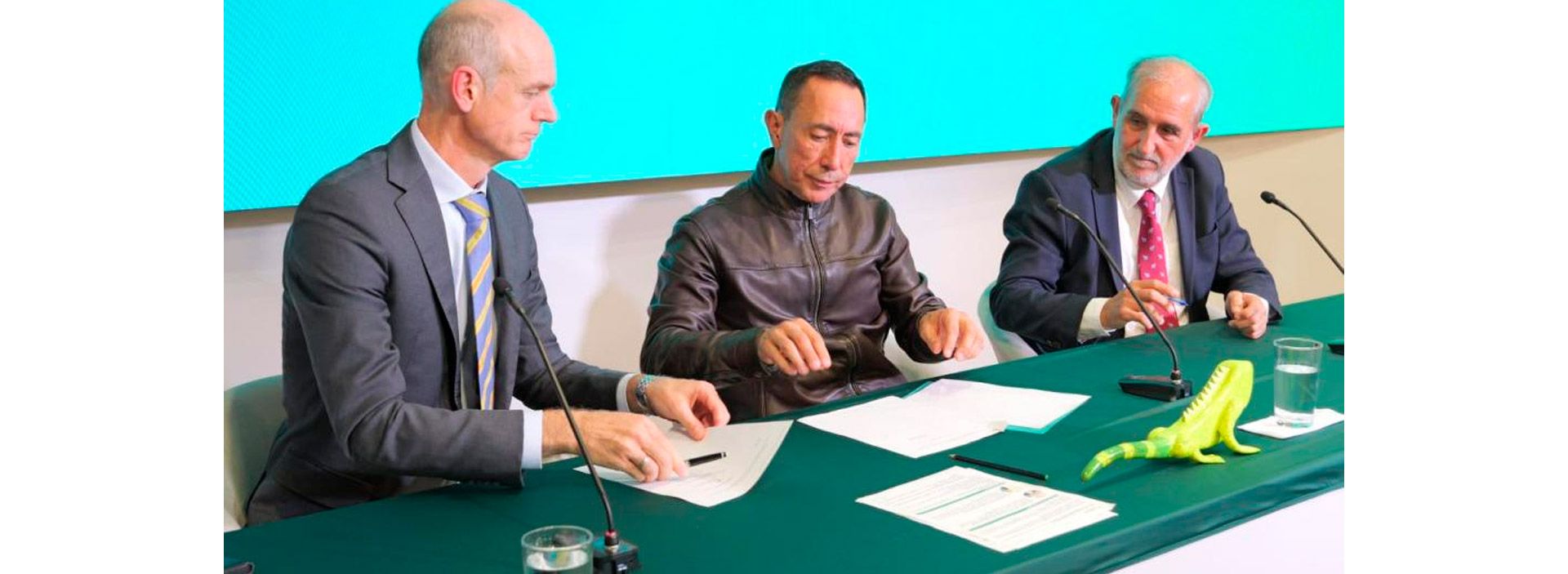 Ecopetrol suscribe acuerdo para adquisición de proyectos solares y eólicos en Colombia