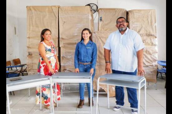 Instituciones educativas de Cartagena recibieron dotación escolar