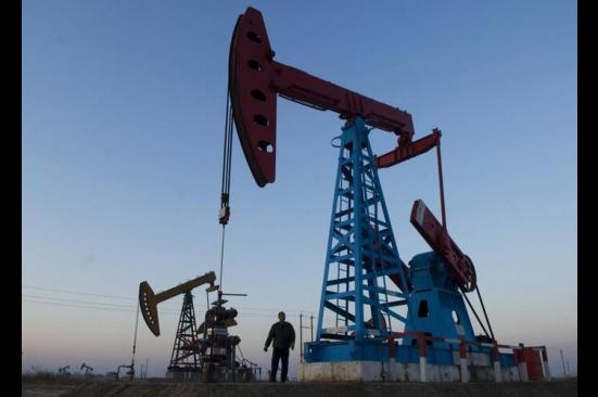 Petróleo se acerca a máximos de 2023 por expectativas de recuperación de la demanda china