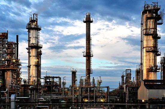 Ecopetrol advierte posibles restricciones debido a bloqueos y atentados